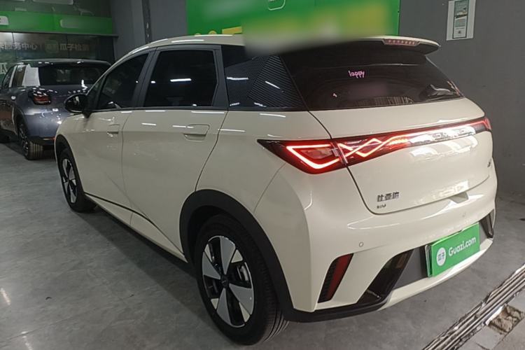 BYD Dolphin 2023 — 4