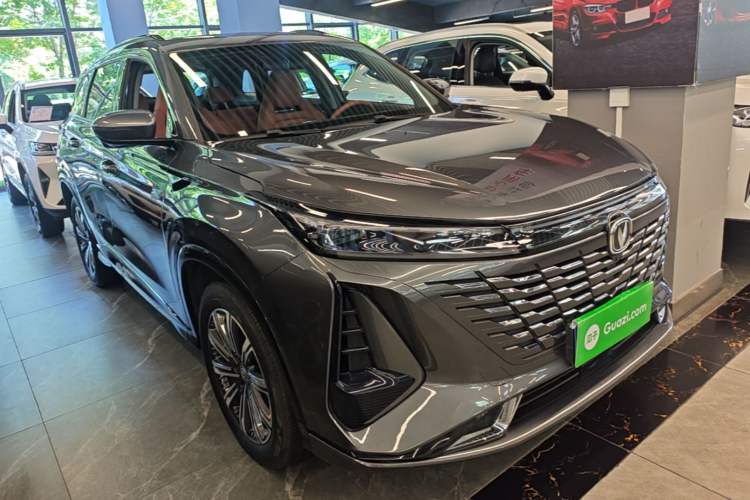 ChangAn CS75 PLUS 2023 — фото 3