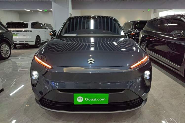 NIO ES8 2023 — 2