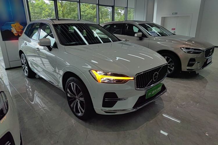 Volvo xc60 new energy 2023 — фото 3