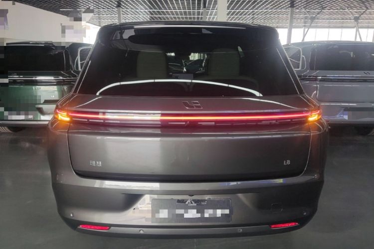 Li Auto L8 2025 — 5