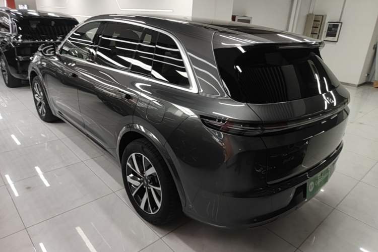 Li Auto L7 2023 — 4