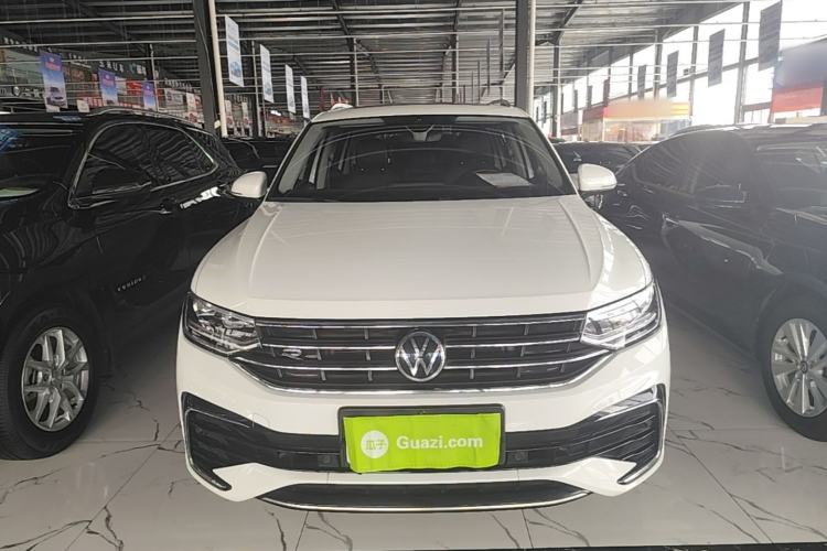 Volkswagen Tiguan L 2023 — фото 2
