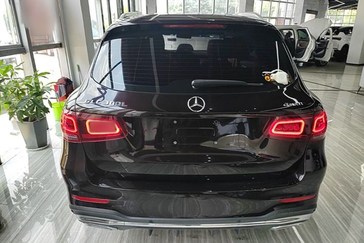 Mercedes-Benz GLC 260 L 2022 — фото 5
