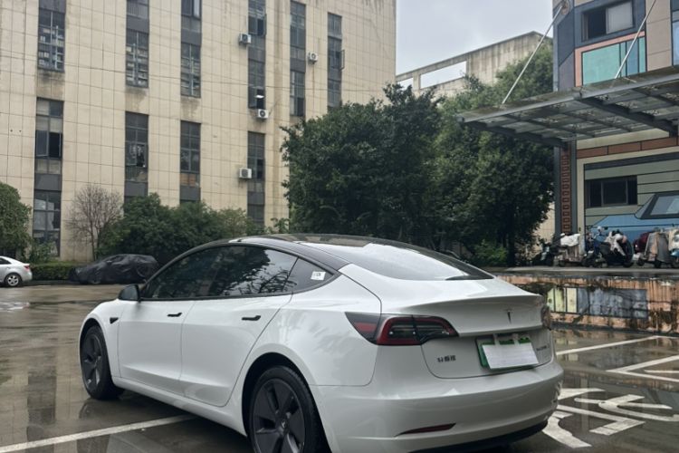 Tesla Model 3 2022 — 3