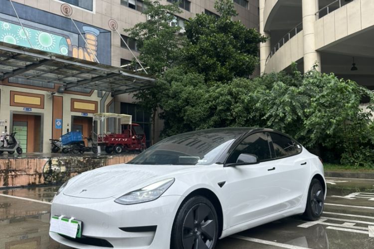 Tesla Model 3 2022 — 4