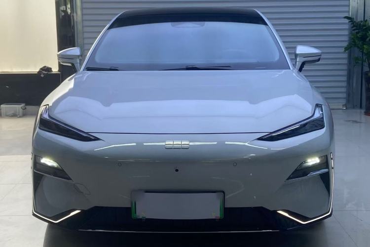 Geely Galaxy E8 2025 — 2