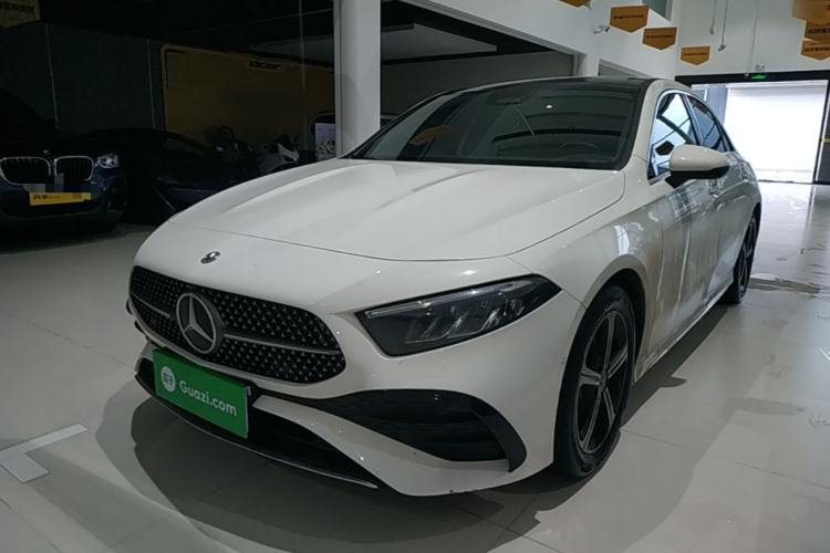 Mercedes-Benz A 200 L 2025 — фото 1