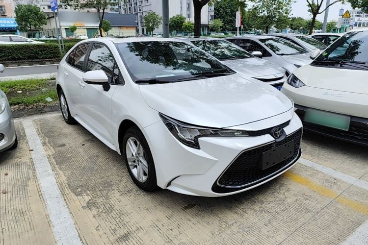 Toyota Corolla 2021 — фото 3