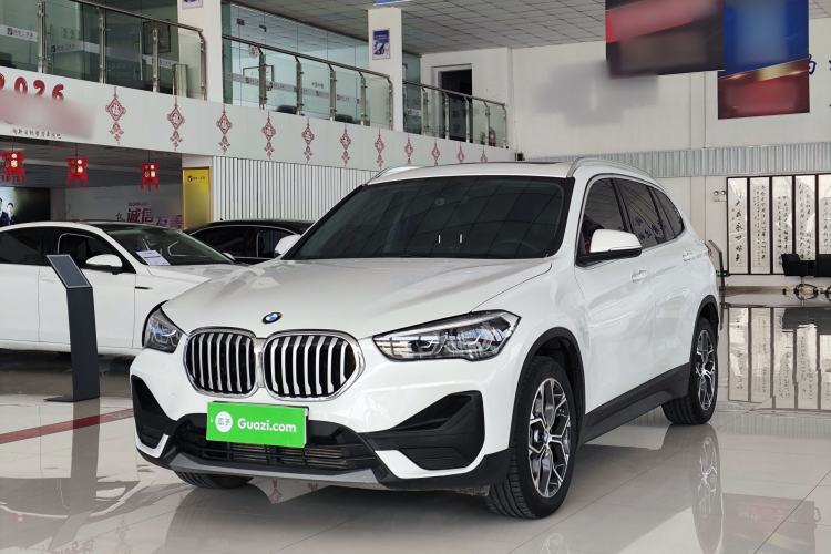 BMW X1 2021 — фото 1