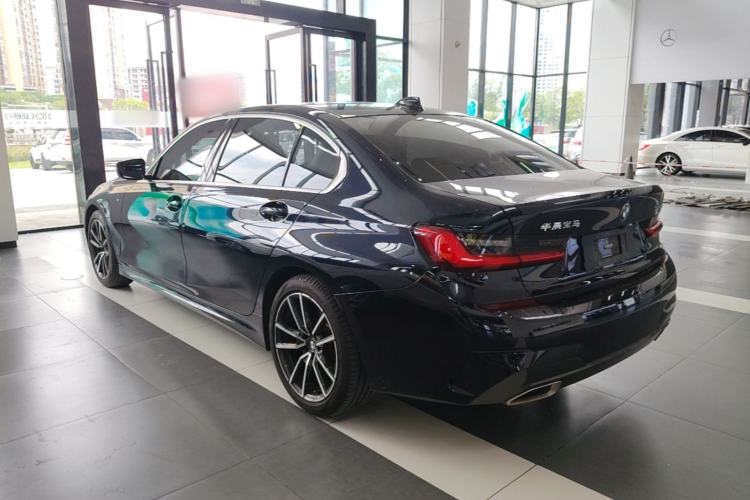 BMW 320Li 2021 — 4