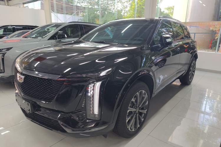 Cadillac XT5 2025 — фото 1