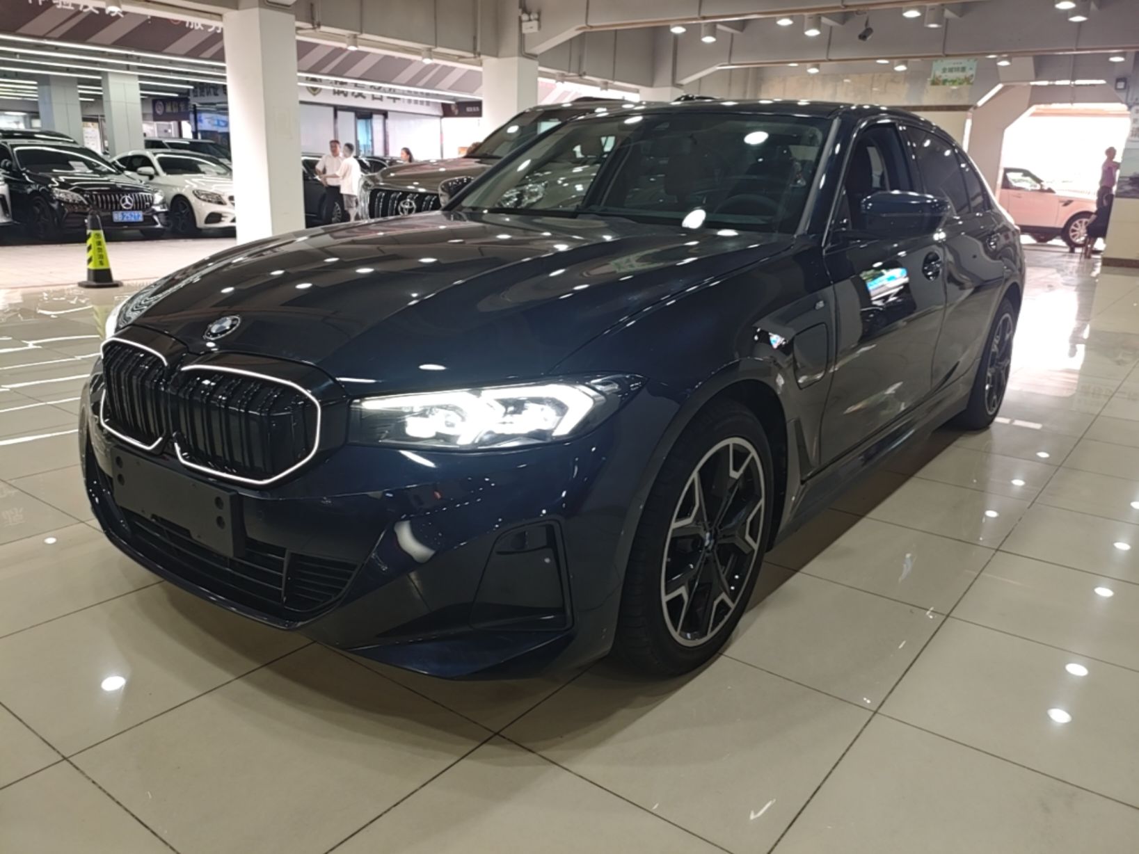 BMW i3 2024 — фото 1