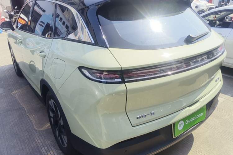 Bestune Yueyi 07 2025 — 4
