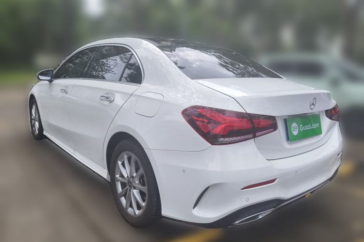 Mercedes-Benz A 200 L 2022 — 4