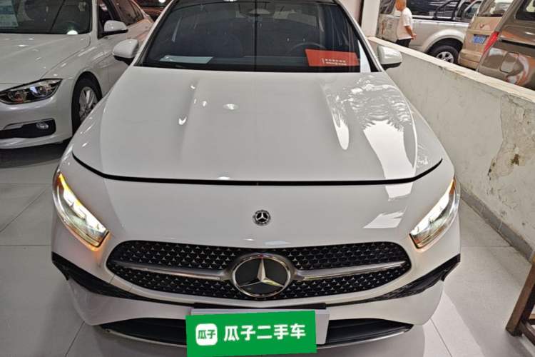 Mercedes-Benz A 200 L 2023 — 2