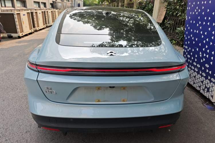 NIO ET5 2022 — 5