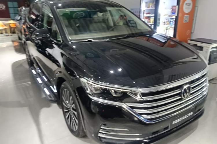 Volkswagen Viloran 2024 — 3