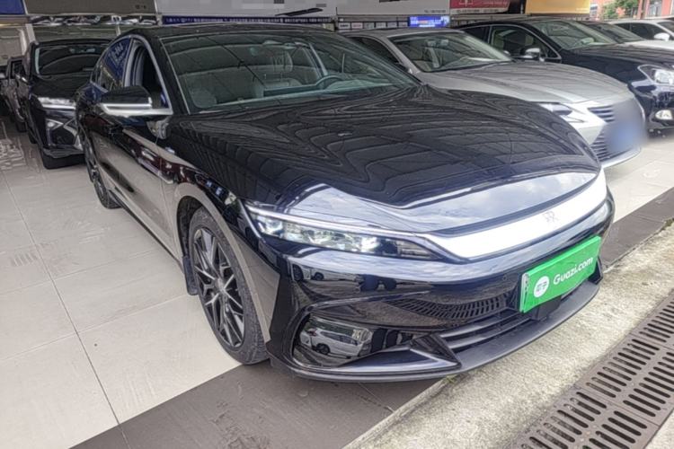 BYD Han 2025 — 3