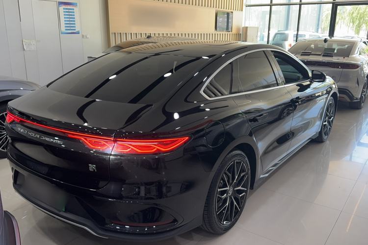BYD Han 2025 — 4