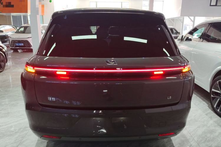Li Auto L8 2023 — 5