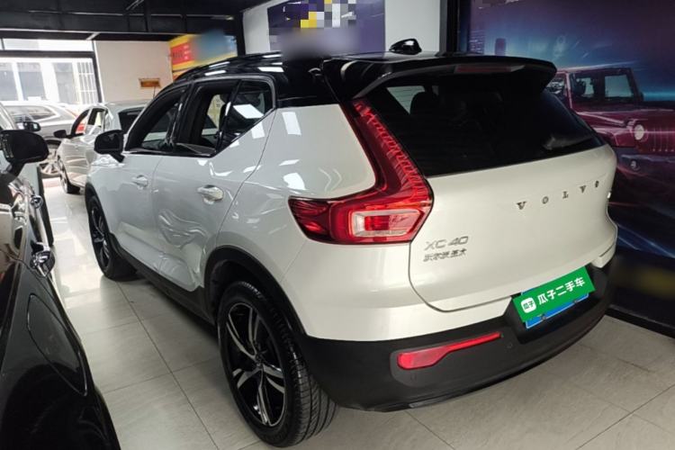 Volvo XC40 2021 — 4