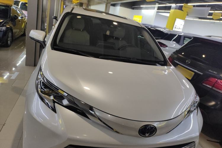 Toyota Sienna 2021 — 2