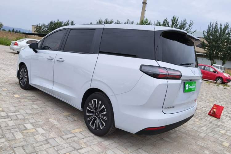 Wuling 730 2025 — 4
