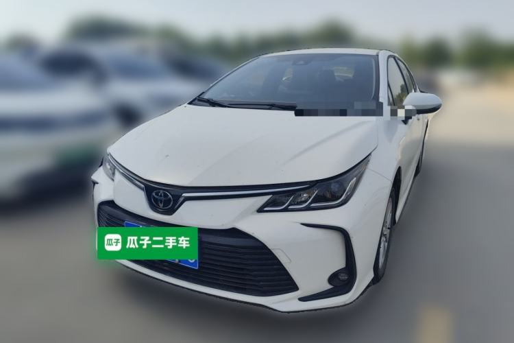 Toyota Corolla 2023 — фото 1