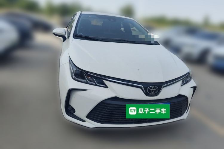 Toyota Corolla 2023 — фото 3