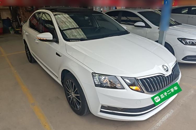 Skoda Octavia 2019 — 2