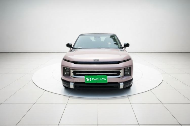 Geely Icon 2025 — 2