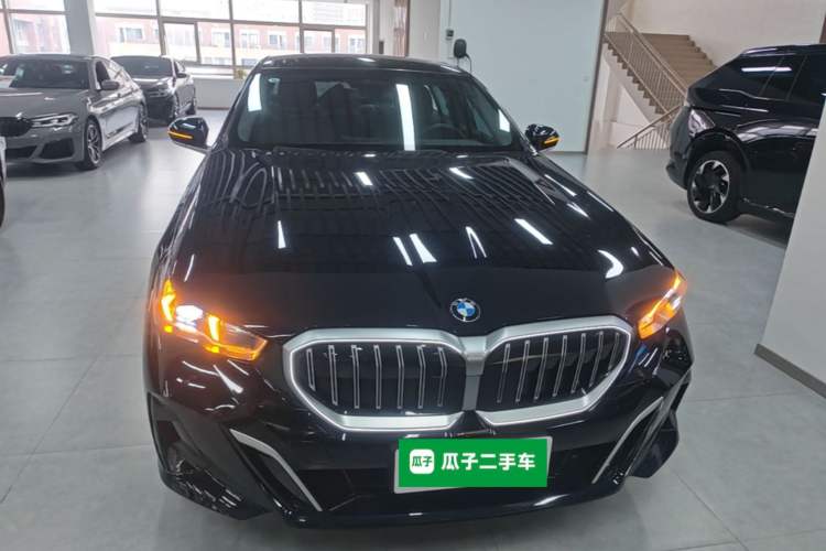 BMW 525Li 2025 — 2