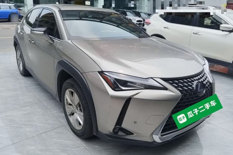 Lexus UX 260h 2020 — фото 3