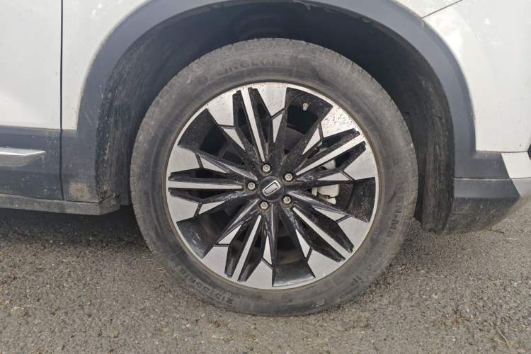 Bestune T77 2021 — 5