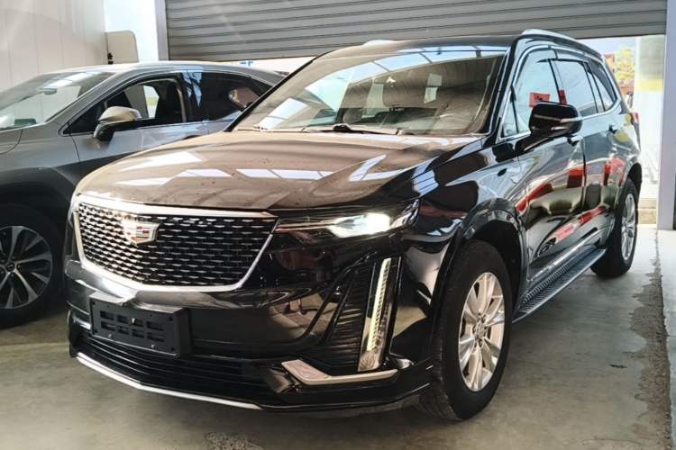 Cadillac xt6 2021 — фото 1