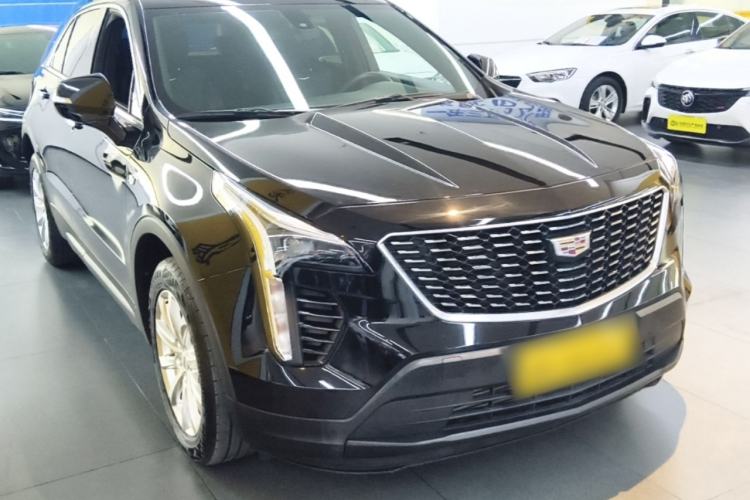 Cadillac XT4 2022 — фото 3