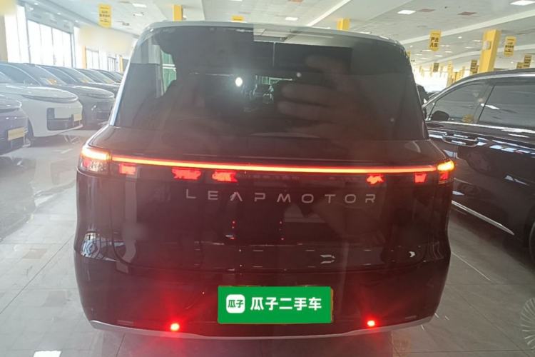 Leapmotor D19 2026 — 5