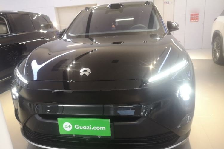 NIO ES8 2024 — 2