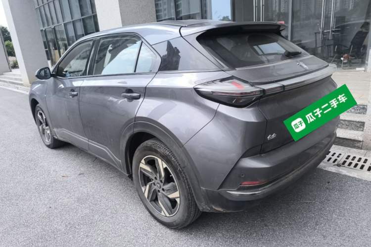 Neta X 2024 — 4