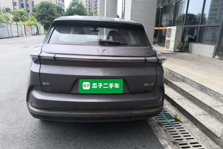 Neta X 2024 — 5