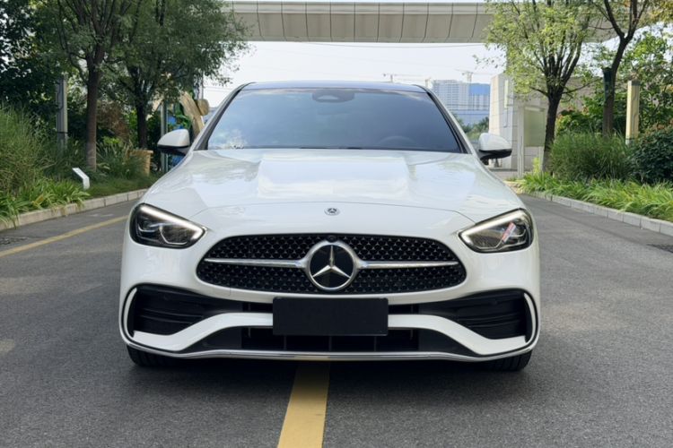 Mercedes-Benz C 260 L 2025 — фото 2