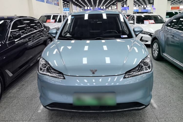 Neta V 2022 — 2