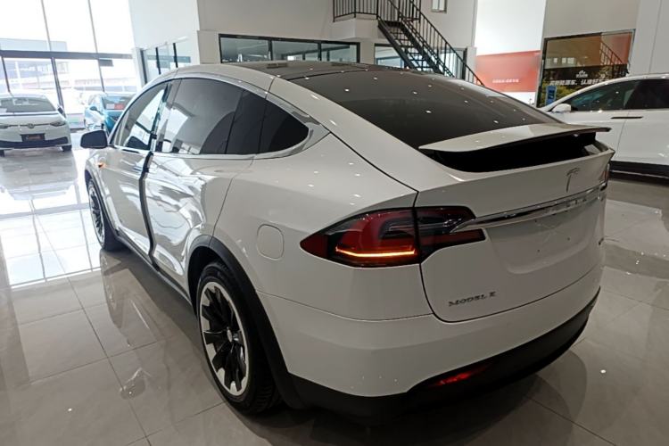 Tesla Model X 2019 — 4
