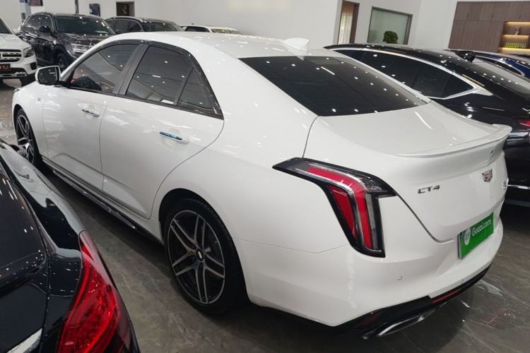 Cadillac CT4 2021 — 4
