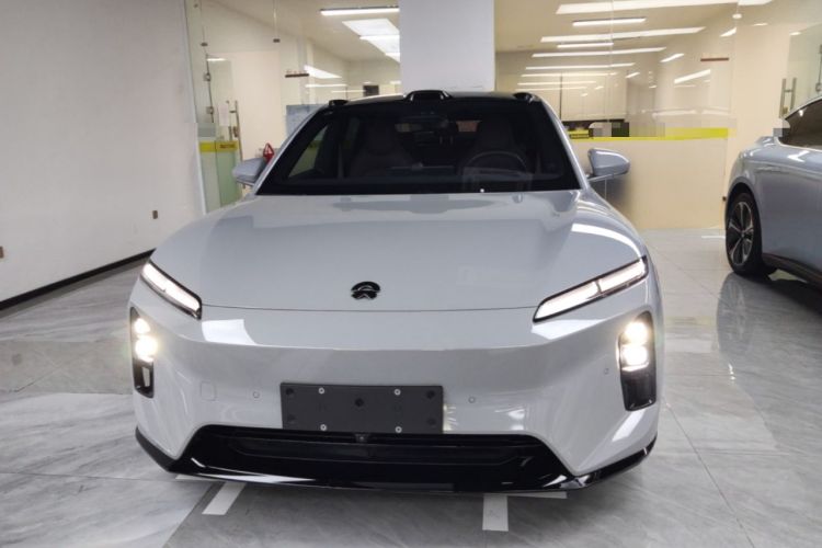 NIO ET5 2025 — 2