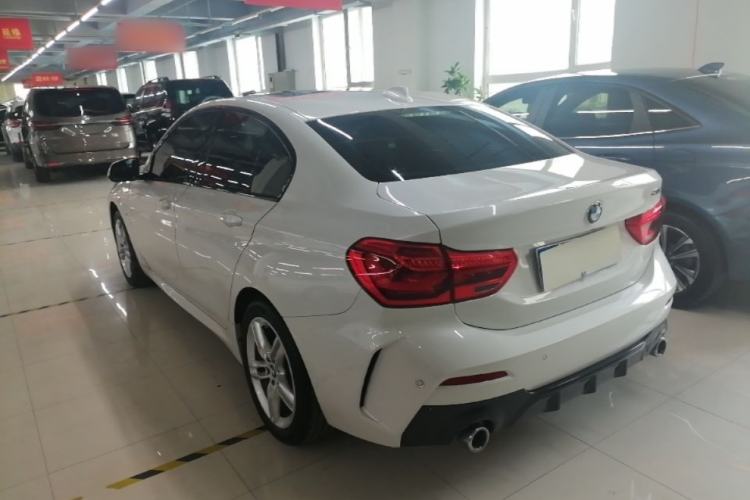BMW 120i 2020 — 4