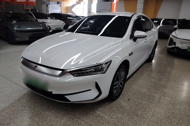 BYD Qin PLUS 2024 — фото 1