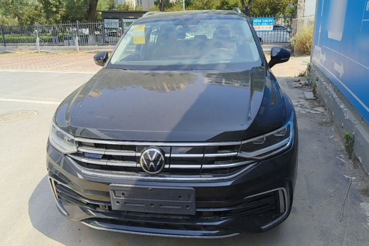 Volkswagen Tiguan L 2023 — фото 2