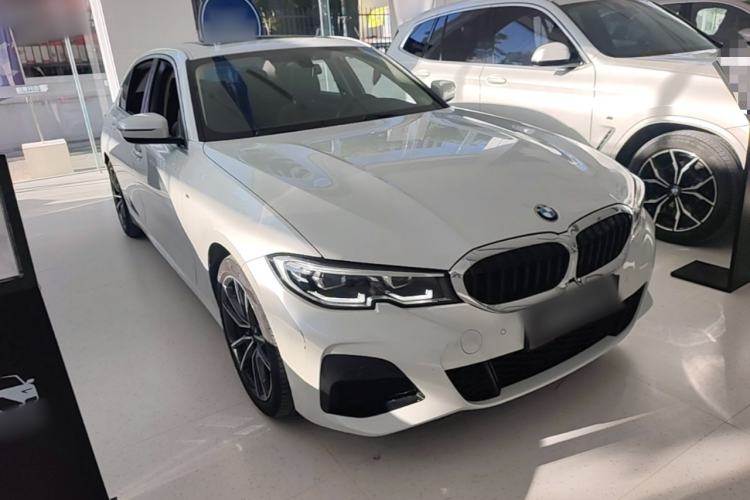 BMW 320Li 2021 — 3